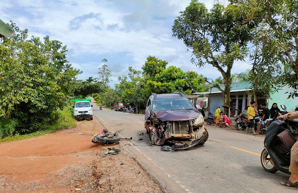 Adu Kuat Dengan Avanza Pengendara Vixion Tewas Seketika
