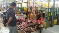 Harga daging di Pasar Indrasari bakal naik pekan depan.