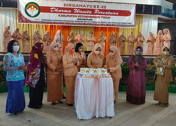 Organisasi Dharma Wanita Persatuan (DWP) Kabupaten Kotawaringin Timur (Kotim) menggelar acara Puncak Peringatan HUT DWP Kotim ke-22