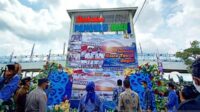 Bupati Barito Utara Nadalsyah meresmikan jembatan yang melintasi Sungai Barito yang menghubungkan Muara Teweh menuju Kelurahan Jingah