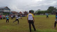Serunya Pertandingan Kasti Lintas Usia