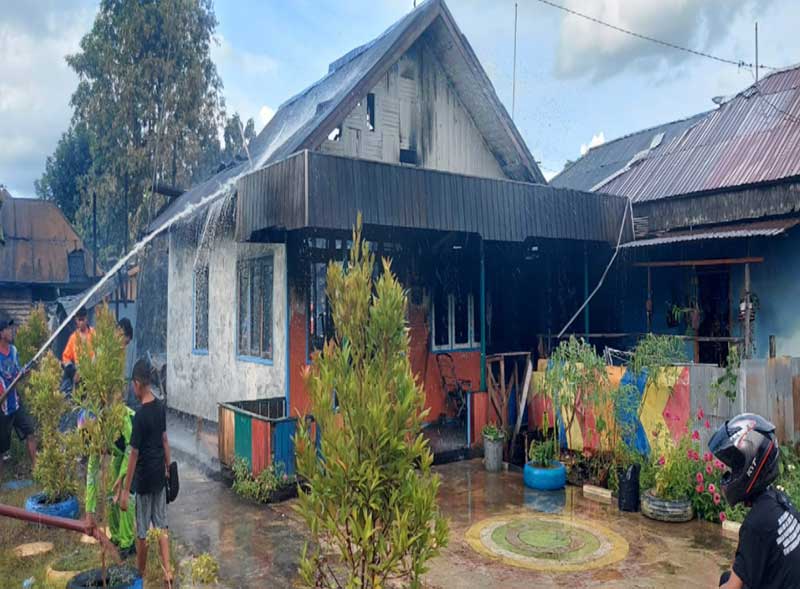 Lima Rumah di Kapuas Ludes Terbakar