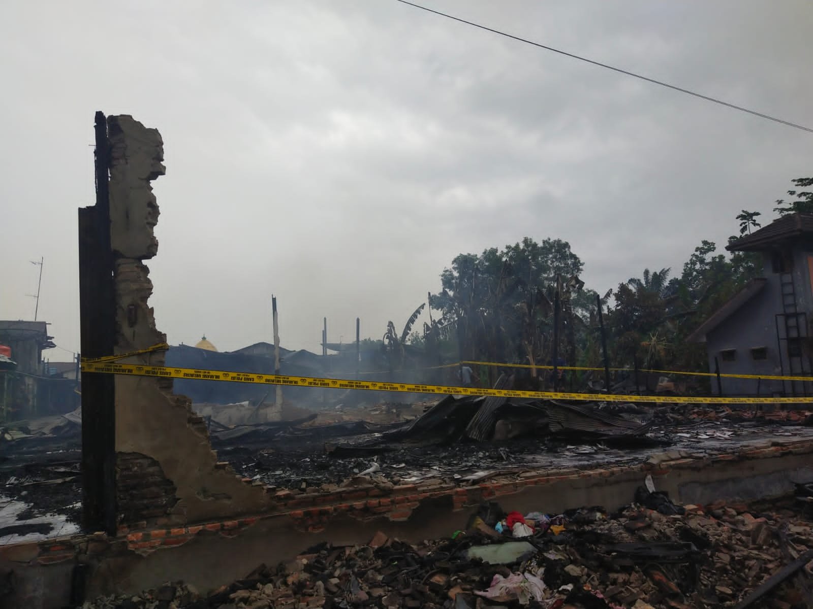 KEBAKARAN PASAR 1 Kerugian Pedagang Pasar Sumber Agung Capai Ratusan Juta