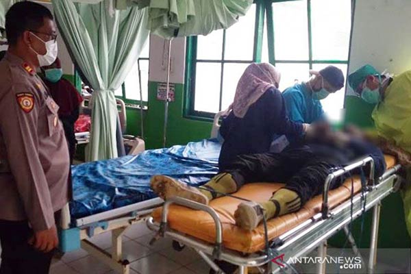 Tiga orang pemuda dua di antaranya kakak dan adik di Buntok tewas akibat meminum minuman keras oplosan