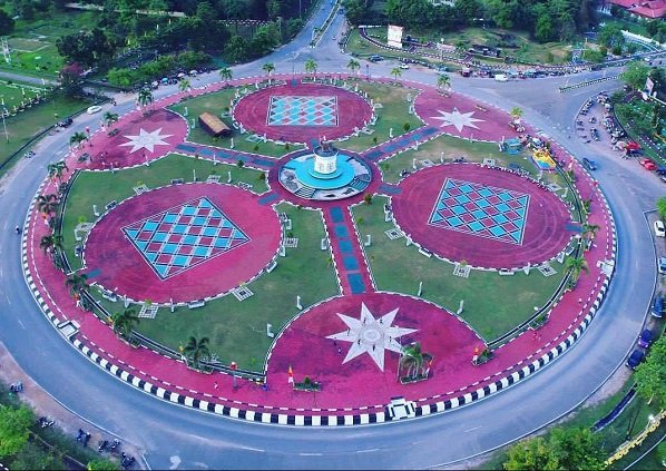 Bundaran Rusa dan Alun-Alun Nanga Bulik Ditutup