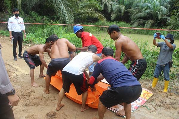Emosi Istri Dimaki Ipar Ditikam saat Tidur Leher Digorok