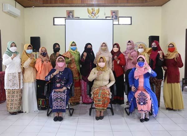 Tim Penggerak Pemberdayaan dan Kesejahteraan Keluarga (TP-PKK) Kabupaten Kotawaringin Timur (Kotim) Khairiah Halikinnor