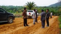 Akses Jalan ke Kecamatan Batang Kawa Minta Perhatian