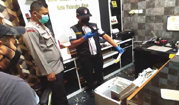 Maling Profesional Bobol Kantor Notaris dan Minimarket