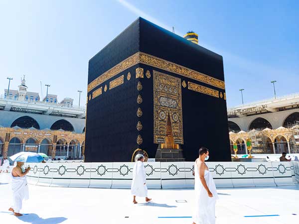 Dampak Omicron Pemberangkatan Jamaah Umrah Ditunda hingga 2022