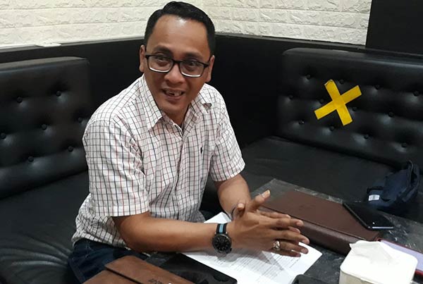 Langkah tegas pemerintah mencabut izin di sektor kehutanan dalam rangka memperbaiki tata kelola sumber daya alam menimbulkan kebingungan di kalangan pengusaha