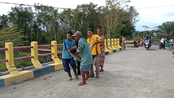 KECELAKAAN DI JEMBATAN Sebabkan Kecelakaan Berulang Jalur Jembatan Karang Anyar Butuh Perbaikan