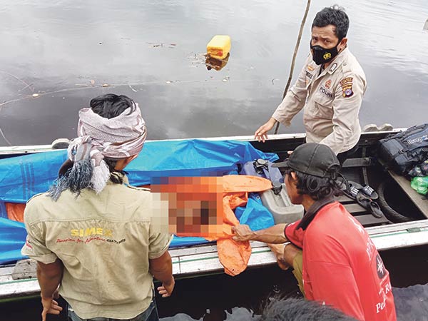 Pencarian terhadap Samsul (17) yang hilang diterkam buaya di Sungai DAS Sebangau Desa Panduran Sebangau