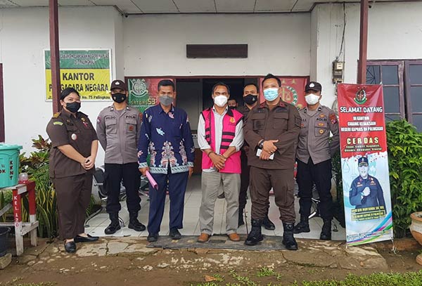 Mantan Kepala Desa Dadahup GS (43) memberikan perlawanan hukum terkait penetapan status tersangka terhadap dirinya