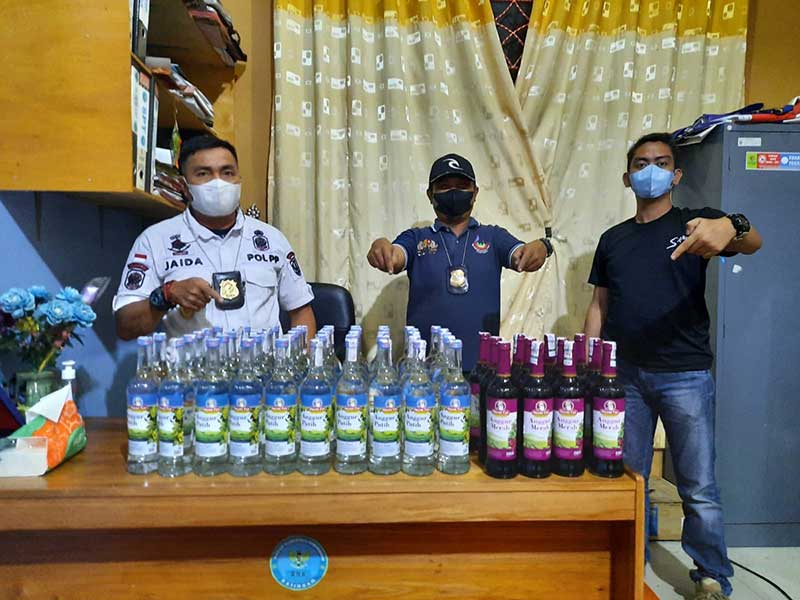 Satpol PP Kabupaten Katingan menertibkan peredaran minuman berakohol