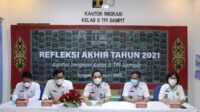 Imigrasi Kelas II TPI Sampit menggelar rilis terkait capaian kinerja selama 2021 serta target kinerja 2022 yang dilaksanakan di Aula Kantor Imigrasi Kelas II TPI Sampit