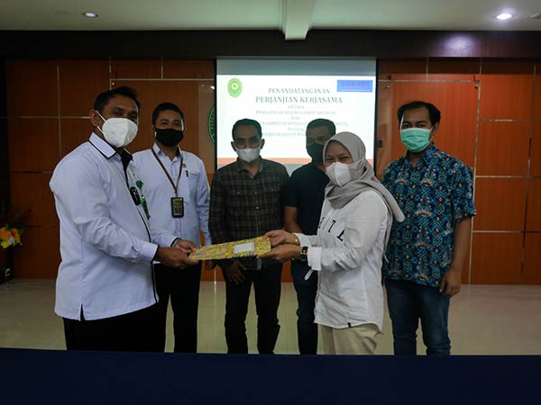 Pengadilan Negeri Sampit dan Surat Kabar Harian Radar Sampit (SKH) kembali melanjutkan perjanjian kerja sama