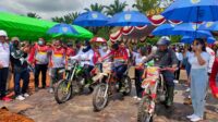 Bupati Kotawaringin Timur (Kotim) Halikinnor melakukan kunjungan kerja ke Kecamatan Mentaya Hilir Utara (MHU) sekaligus meresmikan sirkuit grasstrack