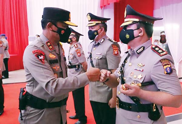 Perombakan besar-besar terjadi di lingkup jajaran Polda Kalteng