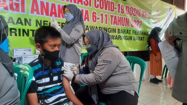 Ratusan Anak Jalani Suntik Vaksin Dosis II