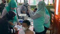 Pelaksanaan vaksinasi bagi anak usia 6 - 11 tahun di Kabupaten Kotawaringin Timur (Kotim) sudah dimulai