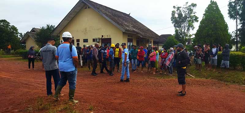 Karyawan Sawit Geruduk Kantor PT. WYKI