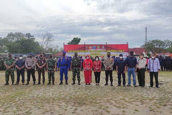 Pemerintah Kabupaten Kotawaringin Timur (Kotim) bersama sejumlah pihak terkait menggelar latihan penanggulangan kebakaran hutan dan lahan