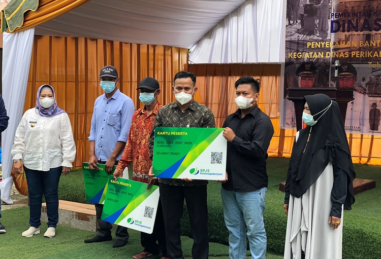 BPJAMSOSTEK Lindungi 800 Nelayan dan Pengolah Hasil Kelautan di Kotawaringin Barat