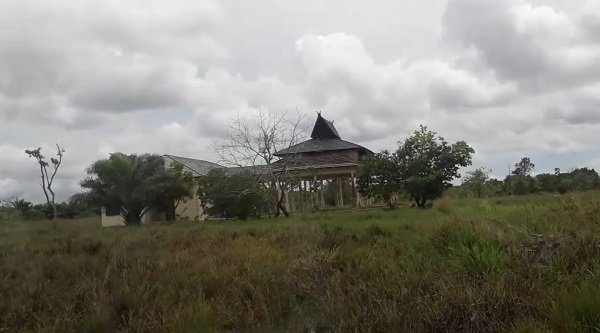 Bumi Perkemahan Marunting Batu Aji Terbengkalai