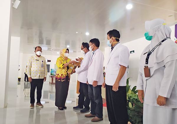 DOKTER-ASEP Dokter Asep Spesialis Bedah yang Mengabdi 23 Tahun di RSSI Pangkalan Bun
