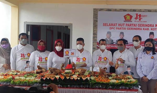 DPC Gerindra Kabupaten Kotawaringin Timur (Kotim) merayakan hari ulang tahun ke 14 Partai Gerindra
