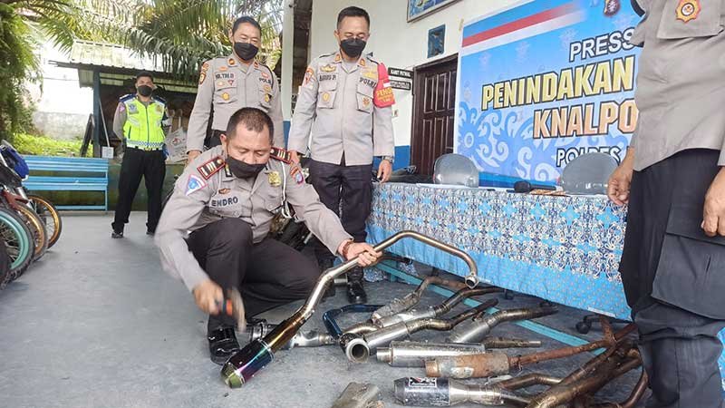 Knalpot Suara Bising Dipotong-potong