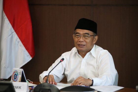 Menteri Koordinator Bidang Pembangunan Manusia dan Kebudayaan (Menko PMK) Muhadjir Effendy mengajak masyarakat agar memahami dengan membaca isi