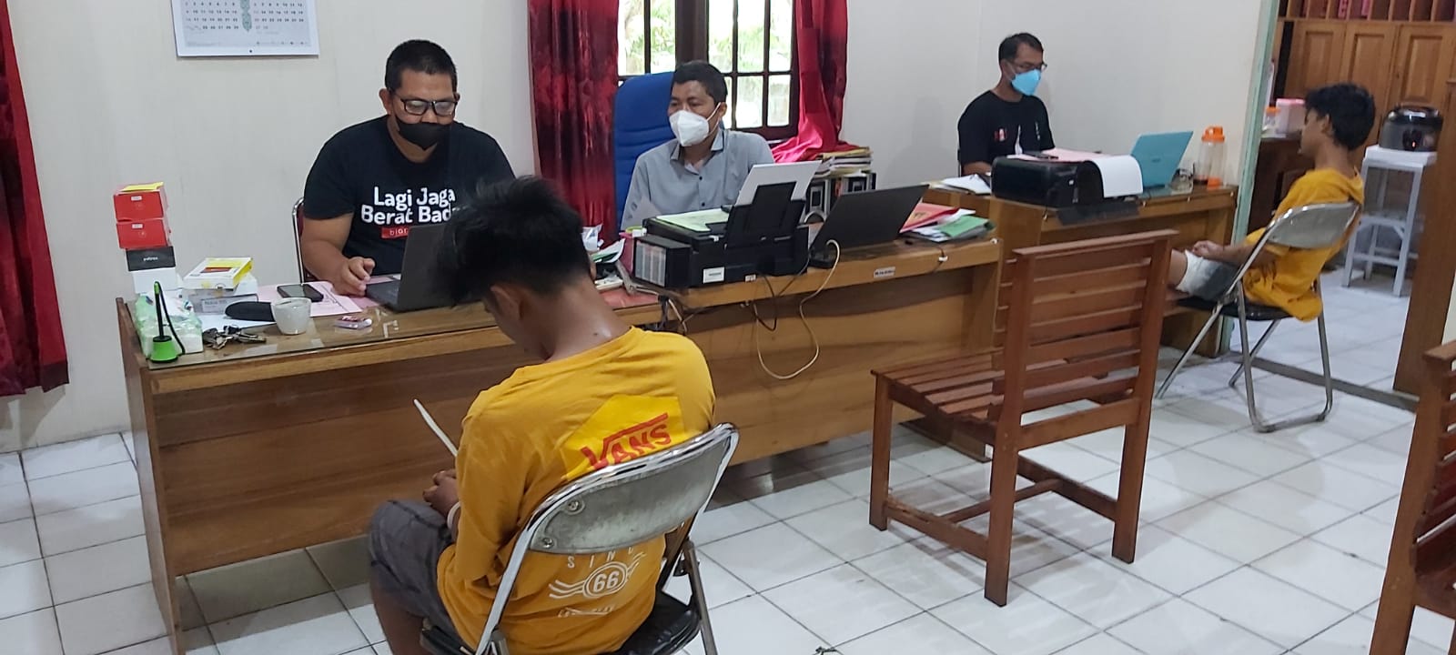 Polsek Arsel Amankan Pembobol Toko Ponsel