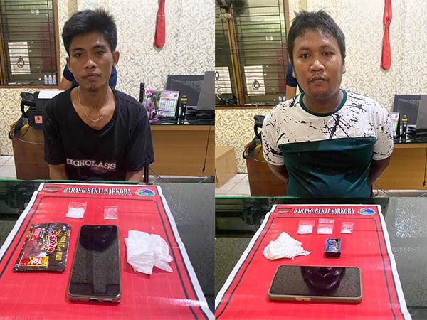 Dua Pemuda Ini Transaksi Sabu di Pinggir Jalan