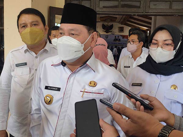 Bupati Kotawaringin Timur (Kotim) Halikinnor membuat terobosan untuk memaksimalkan capaian vaksinasi