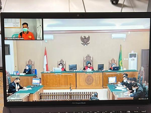 Permohonan terdakwa kasus tindak pidana korupsi Willem Hengki agar dialihkan dari rutan menjadi tahanan kota akhirnya dikabulkan