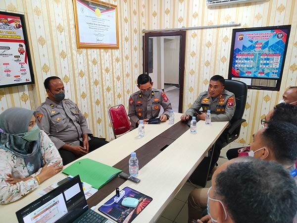 SILATURAHMI-KAPOLRES-KOTIM Radar Sampit Pererat Silaturahmi dengan Polres Kotim