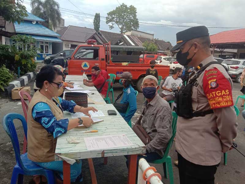 Bandel Gak Pakai Masker Warga Palangka Disanksi Sosial
