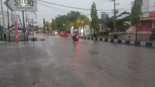 Banjir di Jalan HM Arsyad Sampit,
