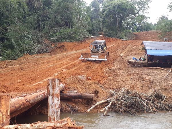 Warga Desa Ini Endus Dugaan Permainan Hukum Perkara Korupsi