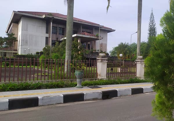 Pemerintah Kabupaten Kotawaringin Timur (Kotim) merencanakan pemindahan kantor bupati dari lokasi sebelumnya ke Gedung Bank Indonesia