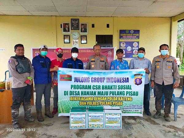 Julong Group Indonesia bekerja sama dengan Polda Kalteng dan Polres Pulang Pisau melaksanakan program corporate social responsibility (CSR)