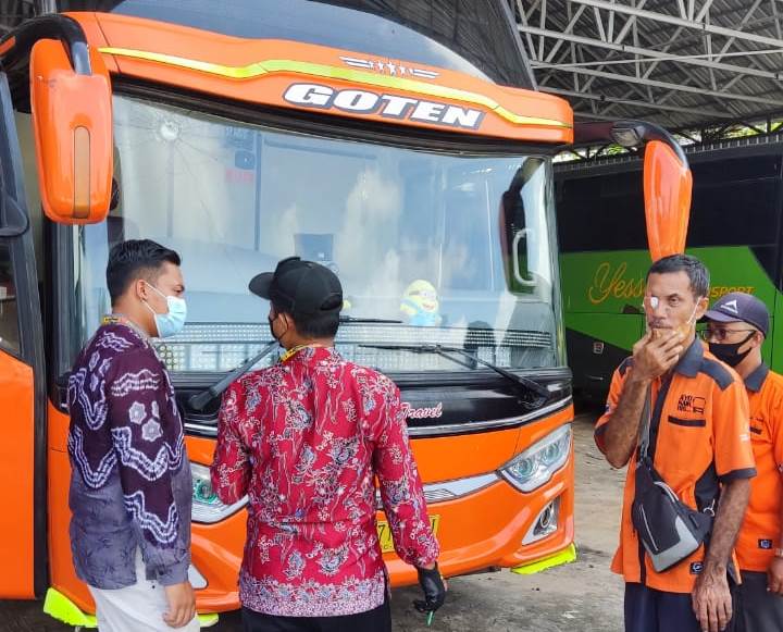 Bus Yessoe Palangka - Pangkalan Bun Diserang OTK