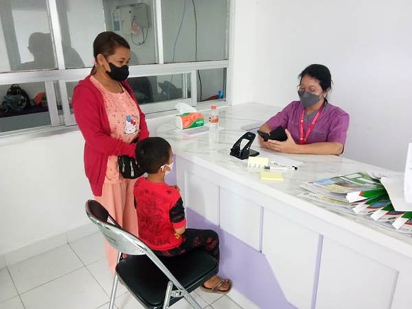 OPERASI-BIBIR-SUMBING-GRATIS Sejak dibukanya layanan operasi bibir sumbing gratis Kamis (10/3) puluhan warga Kabupaten Kotawaringin Timur (Kotim) dan kabupaten lainnya memanfaatkan layanan opersi bibir sumbing gratis