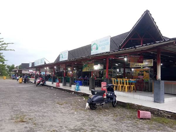 Dinas Perdagangan dan Perindustrian (Disperdagin) Kabupaten Kotawaringin Timur (Kotim) akan segera melakukan perbaikan sebagian atap bangunan Pasar Eks Mentaya Teater