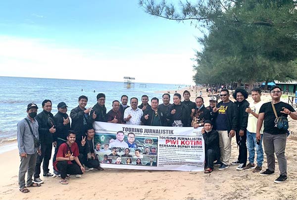 Touring Jurnalistik bersama dengan Bupati Kotim Halikinnor