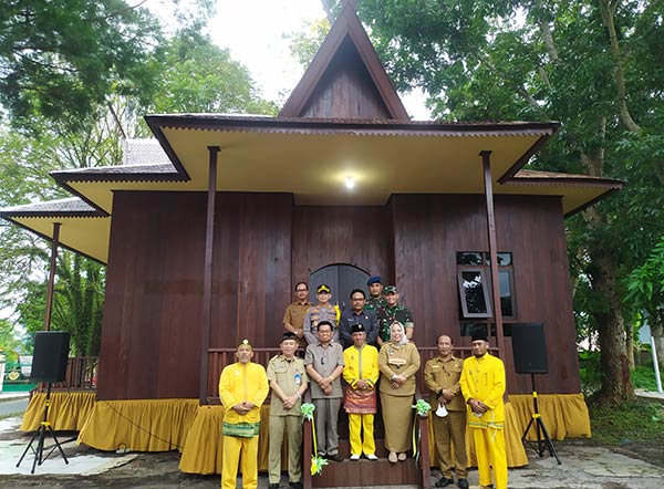 Sebagai wujud penghargaan kepada Kesultanan Kutaringin Pemerintah Kabupaten Kotawaringin Barat membangunkan rumah baru