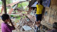 Truk CPO tabrak rumah warga di sampit