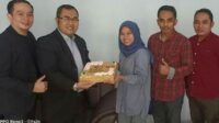 Meski hari ulang tahun telah berlalu ucapan doa dan kue ulang tahun masih berdatangan